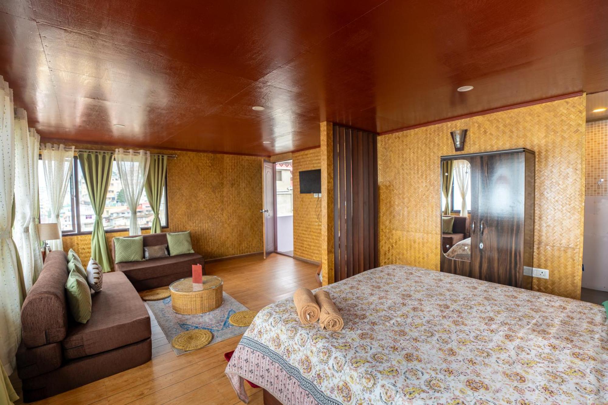 دارجيلنغ Monratino Himadrie -2 Mins Walk From Mall Road - All Rooms Have Kanchenjunga Mountain View المظهر الخارجي الصورة